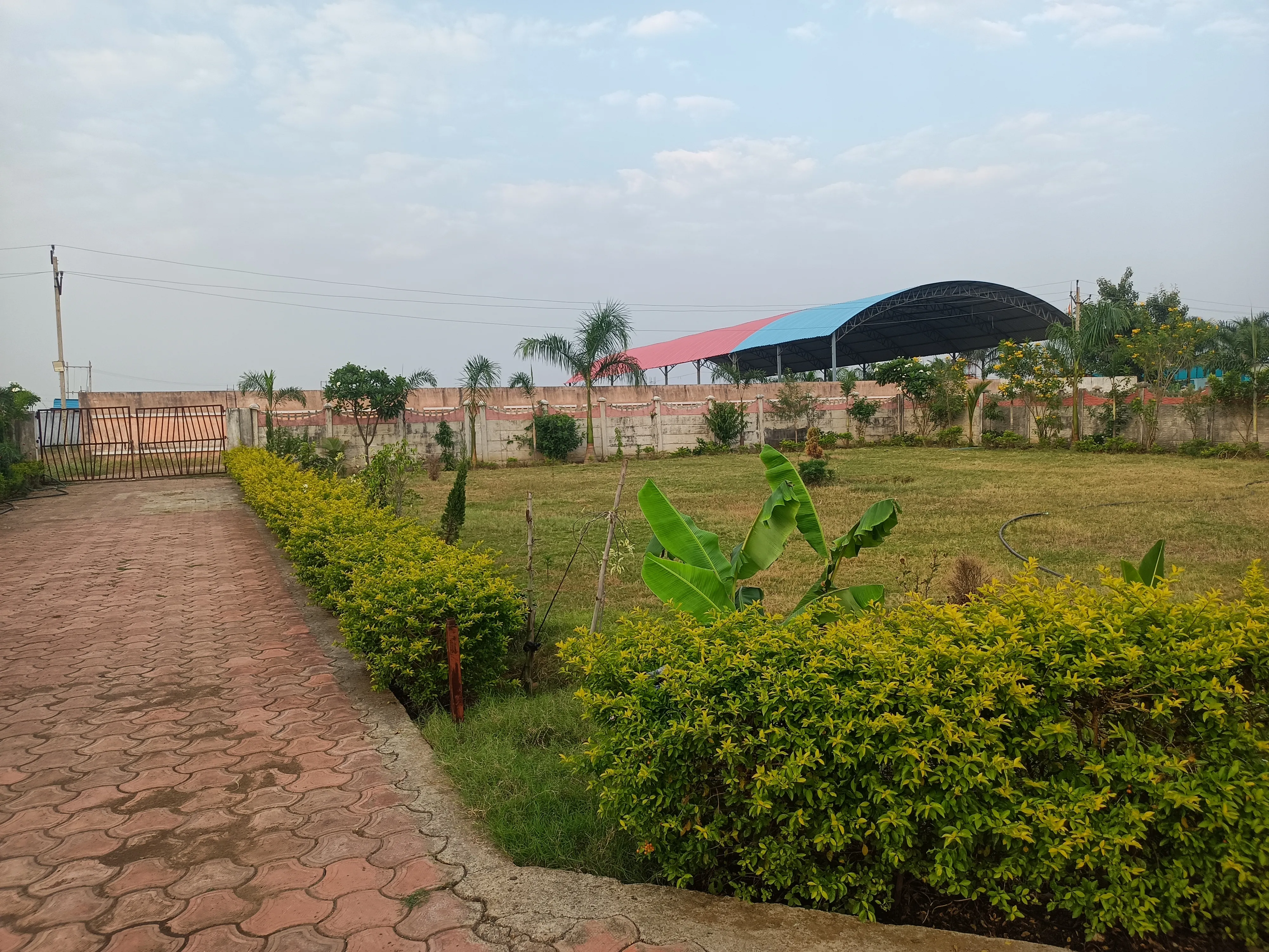 madhav farm house about